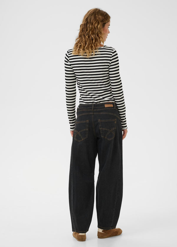 Caysa Barrel Jeans