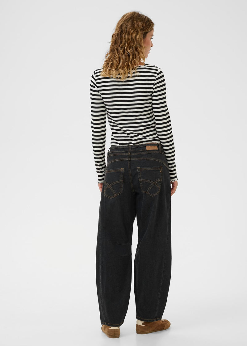 Caysa Barrel Jeans