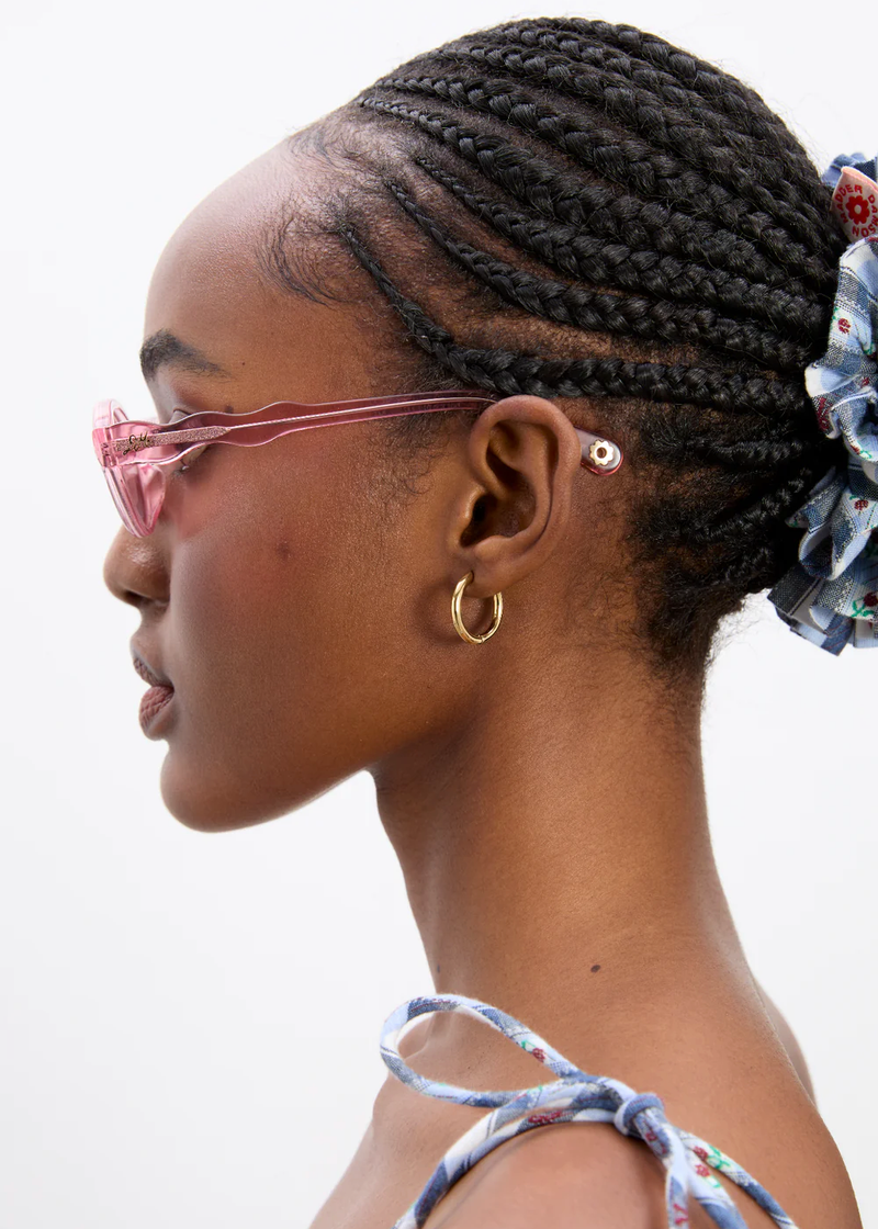 Slim Oval Sunglasses With Wavy Temple | Pink