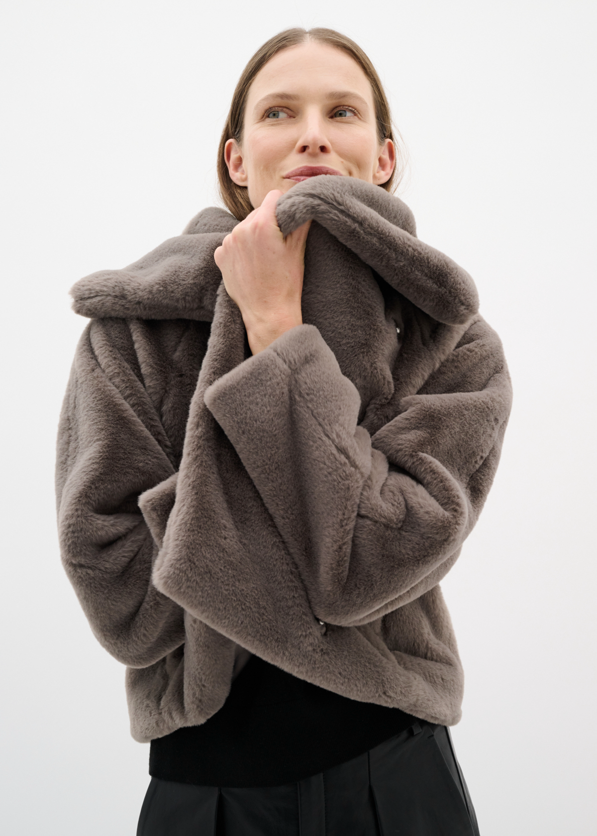 新品【yo biotop】Cropped fur coat BLACK BIOTOP(ビオトープ) / 【yo BIOTOP】Cropped fur coat (ジャケット