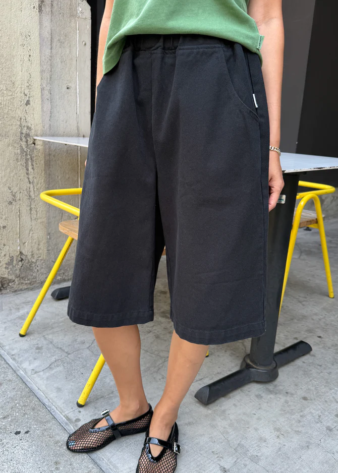 Liam Bermuda Shorts | Black