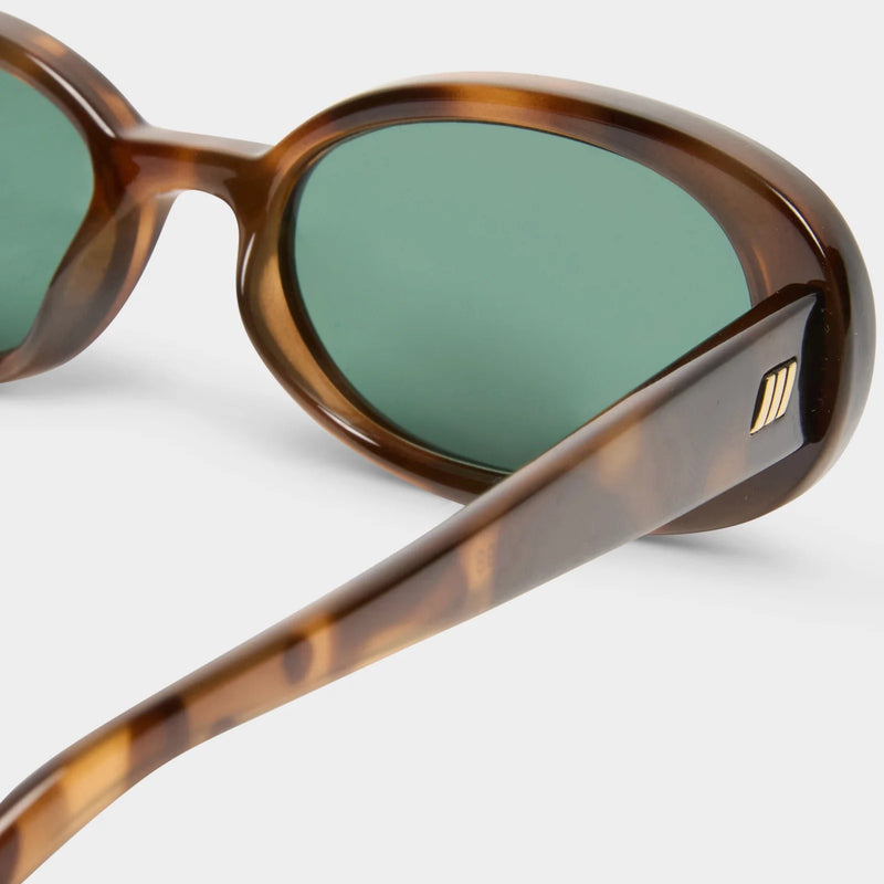 OUTTA LOVE | TORT GREEN MONO