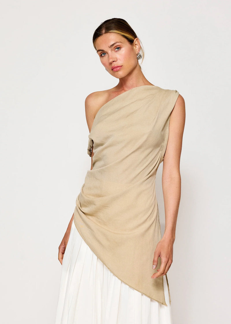 Laia Assymetric Top