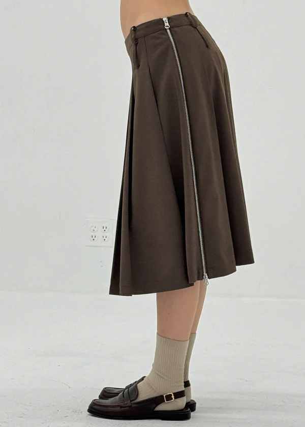 Side Zipper Pleated Skirt