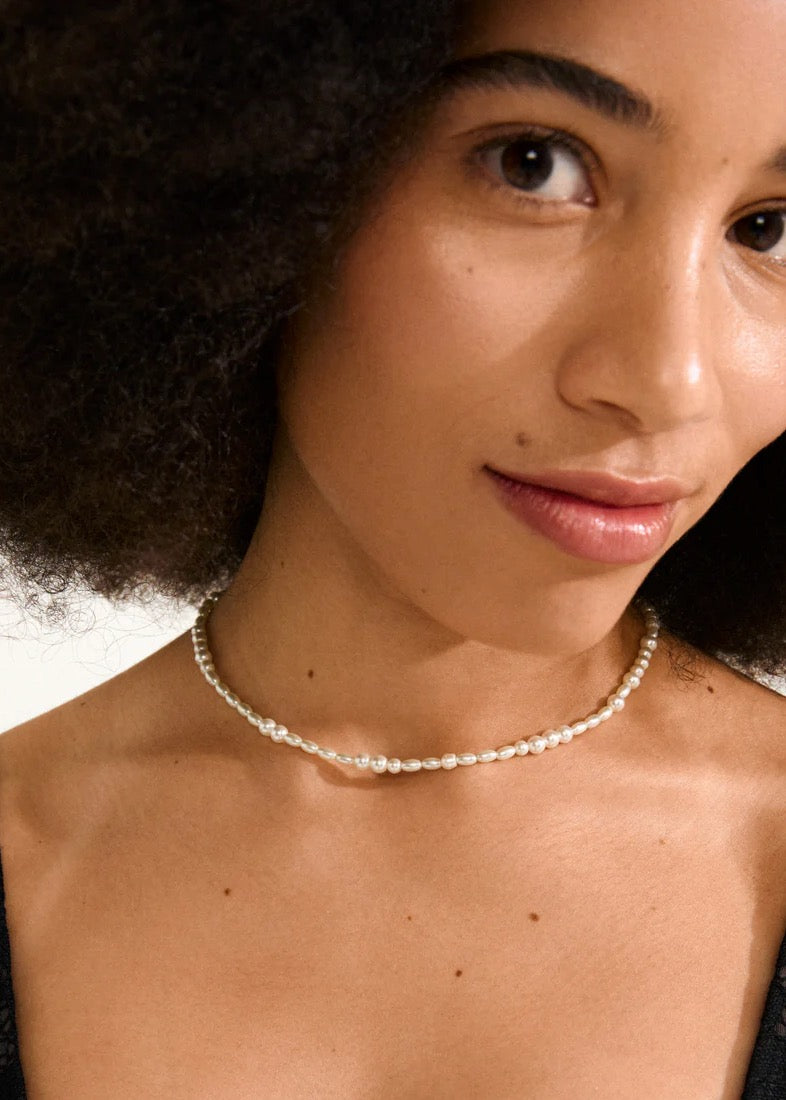 ELLIANA Pearl Necklace