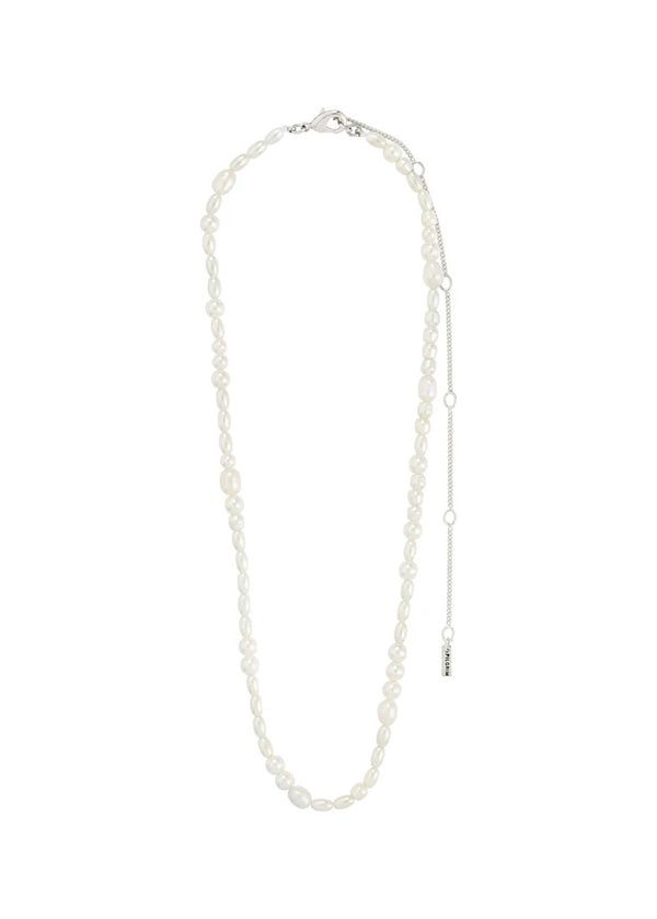 ELLIANA Pearl Necklace