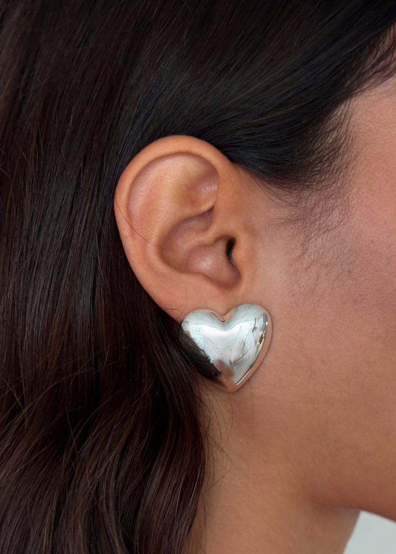 ANNEMETTE Chunky Heart Earrings | Silver-Plated