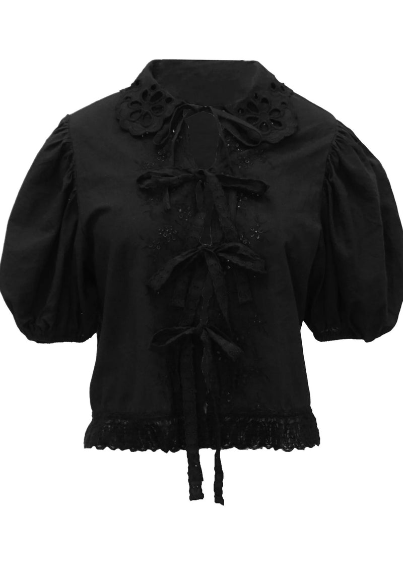 ZEMETA Chaser Black Crop Blouse | VANCOUVER Boutique | SIISTA