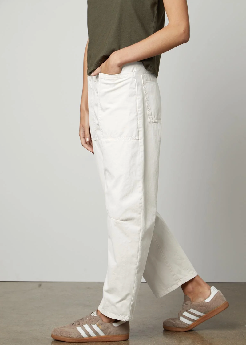 'Brylie' Twill Barrel Leg Pant | White